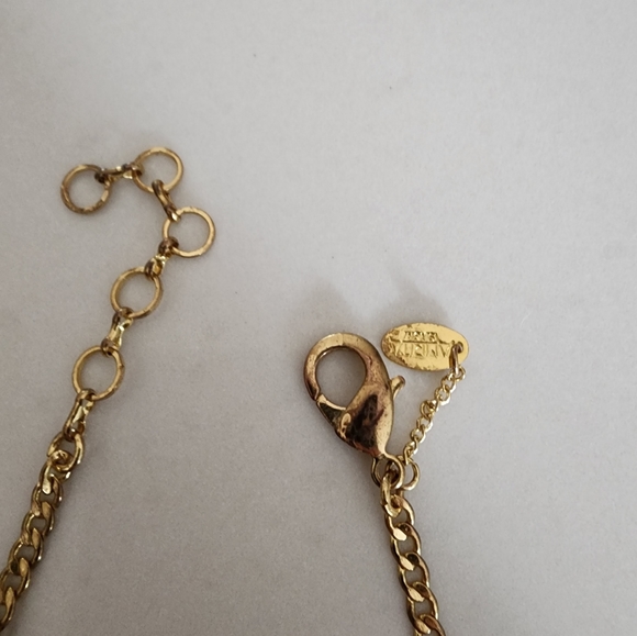 Beautiful statement necklace by Amrita Singh! - Picture 7 of 7